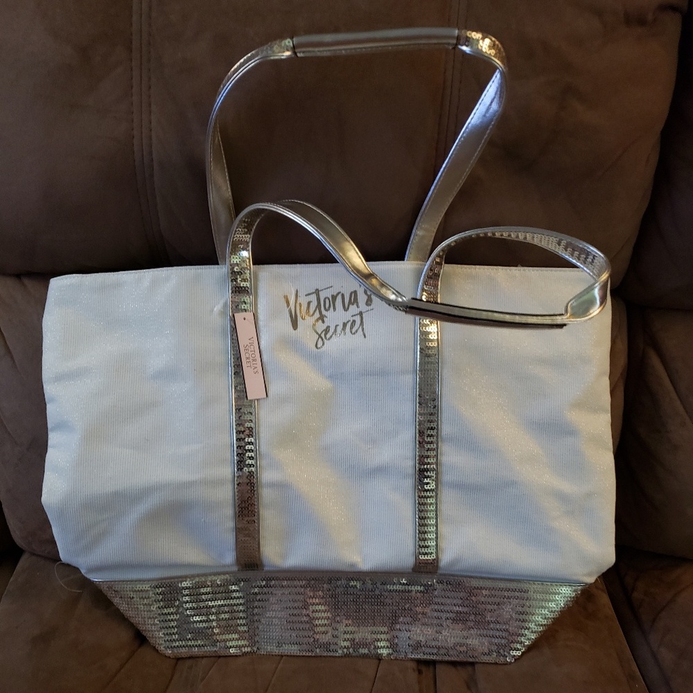 *Sold* Victoria's secret bag